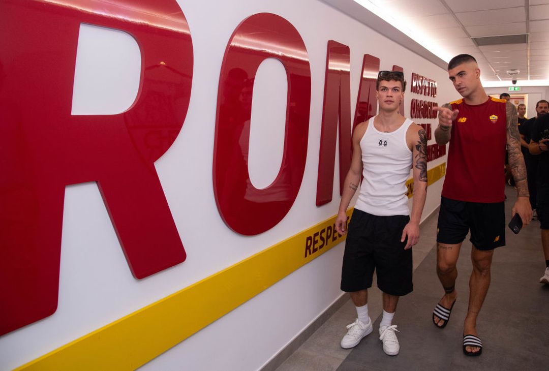 La visita di Blanco a Trigoria – FOTO GALLERY - immagine 7
