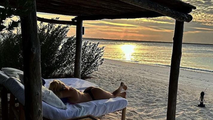 “Non zoomare”: Wanda Nara manda in tilt i fan, il lato B è da urlo - immagine 1