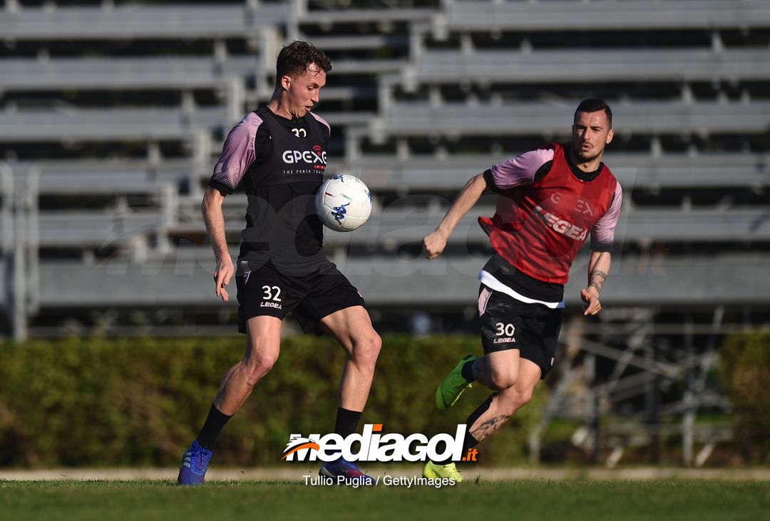  PALERMO, ITALY - MARCH 06: Nicolas Haas (L) and Ilija Nestorovski in action during a US Citta' di Palermo training session at Tenente Carmelo Onorato Sports Center on March 06, 2019 in Palermo, Italy. (Photo by Tullio M. Puglia/Getty Images) 