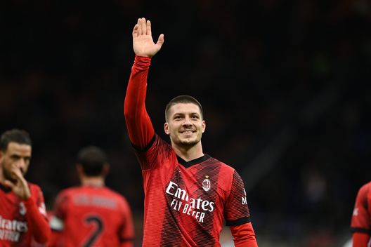 Jovic si gioca tutto in un mese. Il suo futuro al Milan è appeso ad un filo- immagine 2