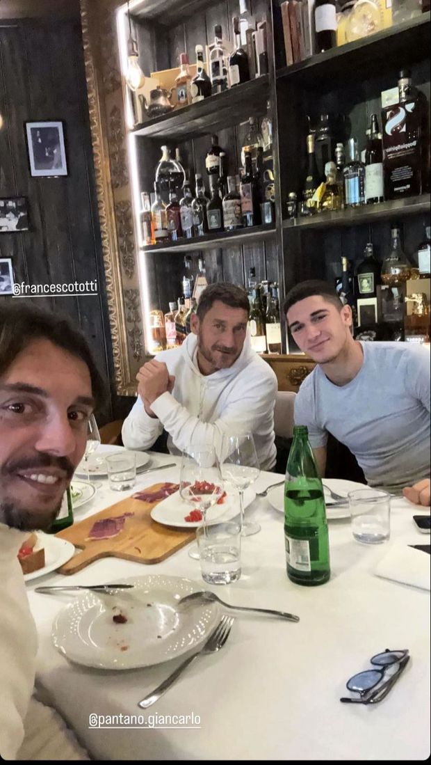 Pranzo speciale per Volpato: dopo l’allenamento va al ristorante con Totti- immagine 2