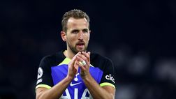 Kane, alta tensione col Tottenham: Levy vuole cederlo ad una condizione
