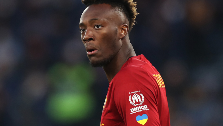 Partite le aste per le maglie di sabato. Il ricavato andrà ai bambini ucraini - immagine 1