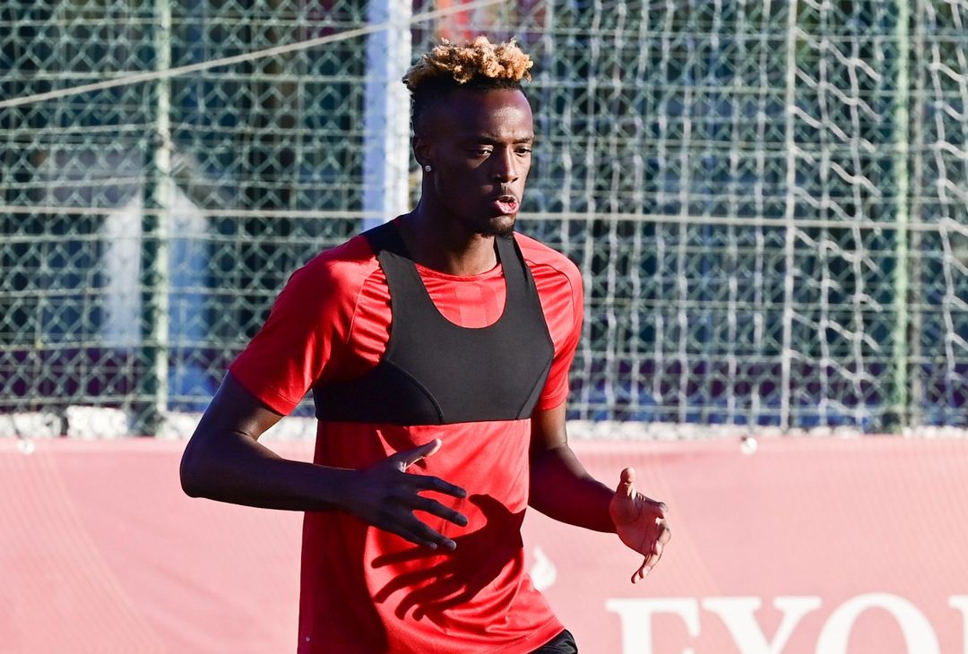 Mourinho respira: a Trigoria Pellegrini e Kumbulla in gruppo – FOTO GALLERY - immagine 30