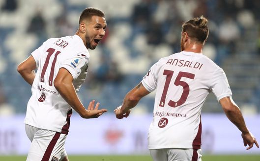 REGGIO NELL'EMILIA, ITALY - SEPTEMBER 17: Marko Pjaca (L) of Torino FC celebrates with his team-mate Cristian Ansaldi after scoring the first goal for his team during the Serie A match between US Sassuolo and Torino FC at Mapei Stadium - Citta' del Tricolore on September 17, 2021 in Reggio nell'Emilia, Italy. (Photo by Marco Luzzani/Getty Images) REGGIO NELL'EMILIA, ITALY - SEPTEMBER 17: Marko Pjaca (L) of Torino FC celebrates with his team-mate Cristian Ansaldi after scoring the first goal for his team during the Serie A match between US Sassuolo and Torino FC at Mapei Stadium - Citta' del Tricolore on September 17, 2021 in Reggio nell'Emilia, Italy. (Photo by Marco Luzzani/Getty Images)