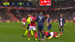 VIDEO Reims-PSG 0-0, alta tensione in Ligue 1: fallo di Mbappé e scatta la rissa
