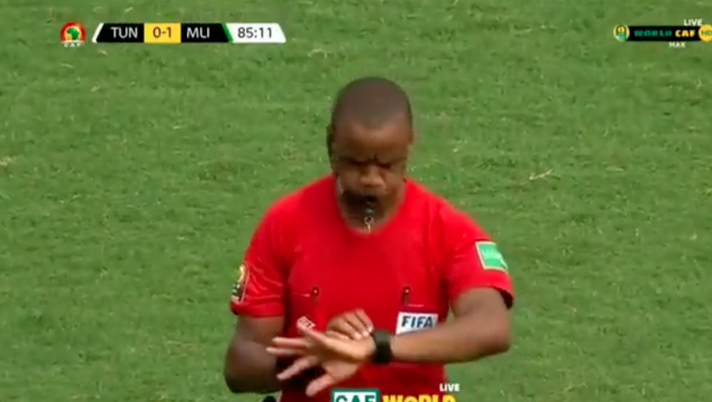 VIDEO / Incredibile in Coppa d’Africa: arbitro fischia la fine di Tunisia-Mali all’85° minuto - immagine 1
