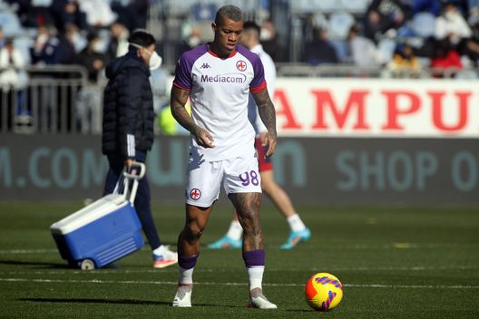 CAGLIARI, ITALY - JANUARY 23: Igor of Fiorentina warms up prior to the Serie A match between Cagliari Calcio and ACF Fiorentina the Unipol Domus on January 23, 2022 in Cagliari, Italy. (Photo by Enrico Locci/Getty Images) Igor, offerta del Krasnodar. Al momento la Fiorentina dice no- immagine 2