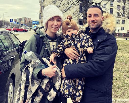 Mario il “falco”, il famoso invasore di campo va in Ucraina per salvare i profughi- immagine 2