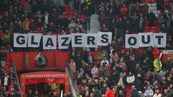 I tifosi del Manchester United lasciano lo stadio al minuto 73