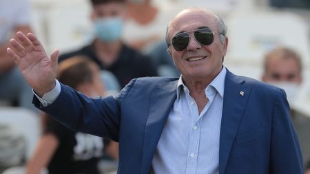 SESTO SAN GIOVANNI, ITALY - SEPTEMBER 11: ACF Fiorentina president Rocco Commisso attends the Primavera 1 match between FC Internazionale U19 and ACF Fiorentina U19 at Stadio Breda on September 11, 2021 in Sesto San Giovanni, Italy. (Photo by Emilio Andreoli - Inter/Inter via Getty Images) SESTO SAN GIOVANNI, ITALY - SEPTEMBER 11: ACF Fiorentina president Rocco Commisso attends the Primavera 1 match between FC Internazionale U19 and ACF Fiorentina U19 at Stadio Breda on September 11, 2021 in Sesto San Giovanni, Italy. (Photo by Emilio Andreoli - Inter/Inter via Getty Images)