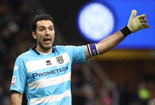 MILAN, ITALY - JANUARY 10: Gianluigi Buffon of Parma Calcio reacts during the Coppa Italia match between FC Internazionale and Parma Calcio at Stadio Giuseppe Meazza on January 10, 2023 in Milan, Italy. (Photo by Marco Luzzani/Getty Images) Serie B, 20ª giornata: da Bari-Parma e Perugia-Palermo a Genoa-Venezia. Il programma- immagine 3