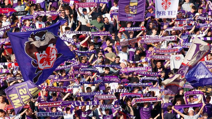 GERMOGLI PH: 27 APRILE 2022 FIRENZE STADIO ARTEMIO FRANCHI SERIE A FIORENTINA VS UDINESE NELLA FOTO TIFOSI CURVA FIESOLE UFFICIALE – Ecco il numero degli abbonati 2022/2023 - immagine 1