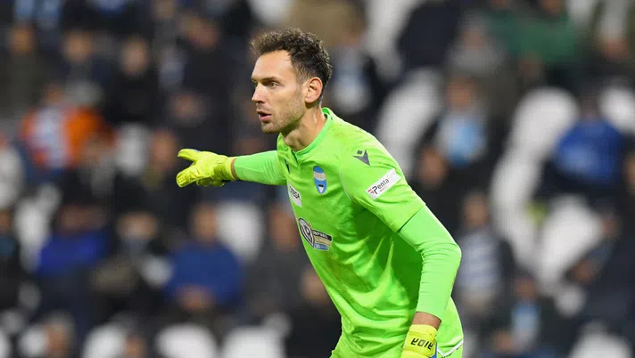 FERRARA, ITALY - NOVEMBER 25: Etrit Berisha of SPAL gestures during the Serie A match between SPAL and Genoa CFC at Stadio Paolo Mazza on November 25, 2019 in Ferrara, Italy.  (Photo by Alessandro Sabattini/Getty Images)