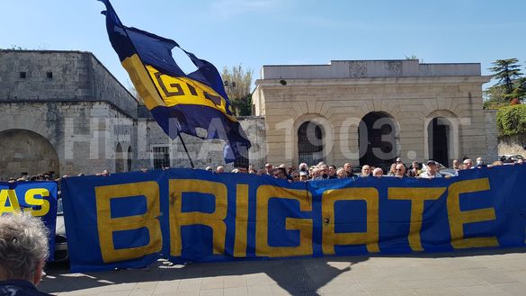 Verona, folla ai funerali di Ciccio Mascetti- immagine 2
