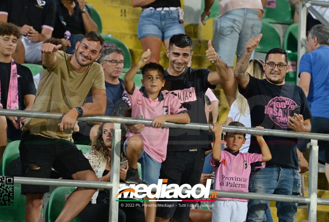 FOTOTIFO, Palermo-Ascoli 2-3: i tifosi allo stadio “Renzo Barbera” (Gallery) - immagine 41