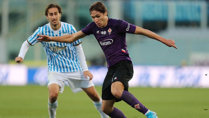 FLORENCE, ITALY - JANUARY 12: Federico Chiesa of ACF Fiorentina in action during the Serie A match between ACF Fiorentina and SPAL at Stadio Artemio Franchi on January 12, 2020 in Florence, Italy. (Photo by Gabriele Maltinti/Getty Images) FLORENCE, ITALY - JANUARY 12: Federico Chiesa of ACF Fiorentina in action during the Serie A match between ACF Fiorentina and SPAL at Stadio Artemio Franchi on January 12, 2020 in Florence, Italy. (Photo by Gabriele Maltinti/Getty Images)