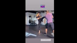 VIDEO / Elisabetta Canalis picchia duro, ma è sempre più bella
