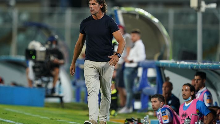 PESCARA, ITALY - JULY 27: Andrea Sottil of Pescara Calcio looks on during the serie B match between Pescara Calcio and AS Livorno at Adriatico Stadium on July 27, 2020 in Pescara, Italy. (Photo by Danilo Di Giovanni/Getty Images for Lega Serie B) Andrea-Sottil