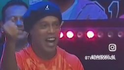 Teqball, quando calcio e ping pong si fondono: Ronaldinho resta incantato