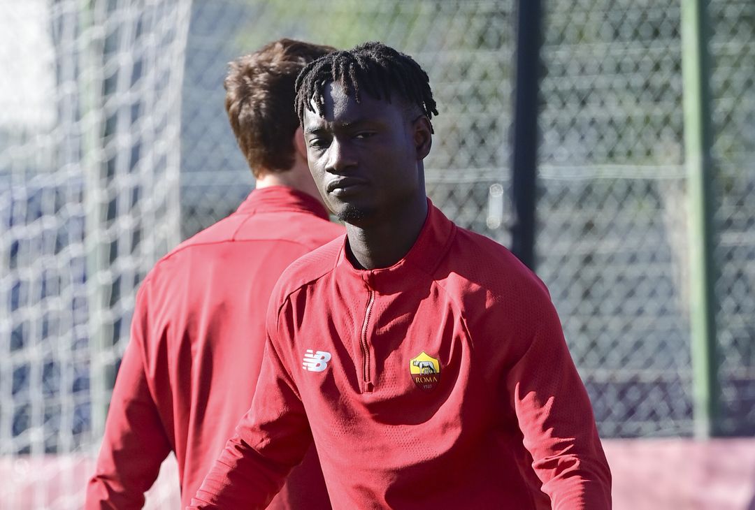 Trigoria: El Shaarawy sorride, Abraham concentrato – FOTO GALLERY - immagine 13