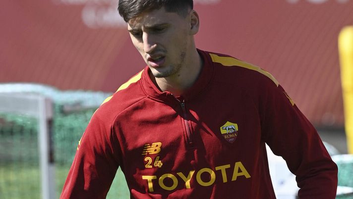 Difesa a pezzi senza Smalling e Llorente. Kumbulla chiede spazio nella linea a tre - immagine 1