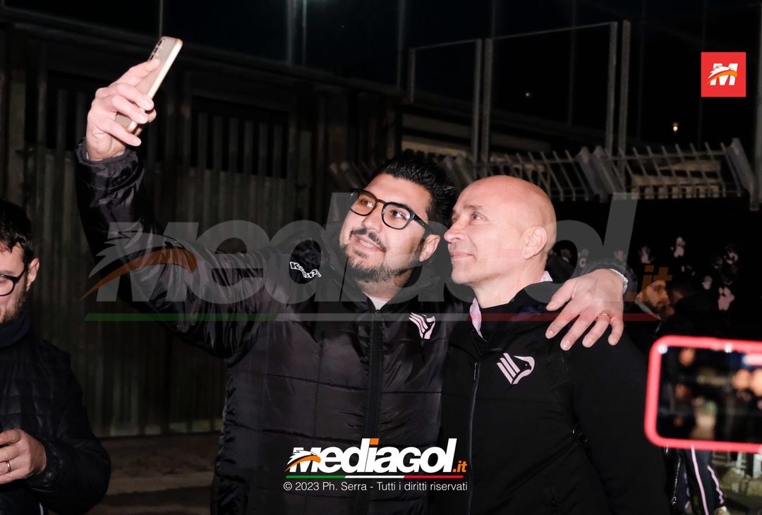 FOTO Ascoli-Palermo, i rosanero in partenza dallo stadio “Renzo Barbera” (Gallery) - immagine 5