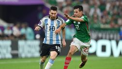 Lozano, i quotidiani lo rimandano: fa reparto da solo. La squadra non lo accompagna