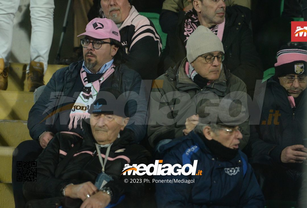 FOTOTIFO Palermo-Modena 5-2, gli scatti ai tifosi al “Renzo Barbera” (Gallery) - immagine 6