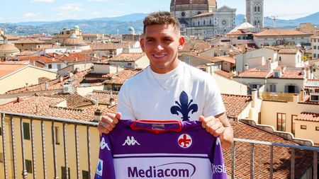 GERMOGLI PH: 2 SETTEMBRE 2021 FIRENZE HOTEL BAGLIONI PRESENTAZIONE GIOCATORE DELLA FIORENTINA LUCAS TORREIRA NELLA FOTO GERMOGLI PH: 2 SETTEMBRE 2021 FIRENZE HOTEL BAGLIONI PRESENTAZIONE GIOCATORE DELLA FIORENTINA LUCAS TORREIRA NELLA FOTO