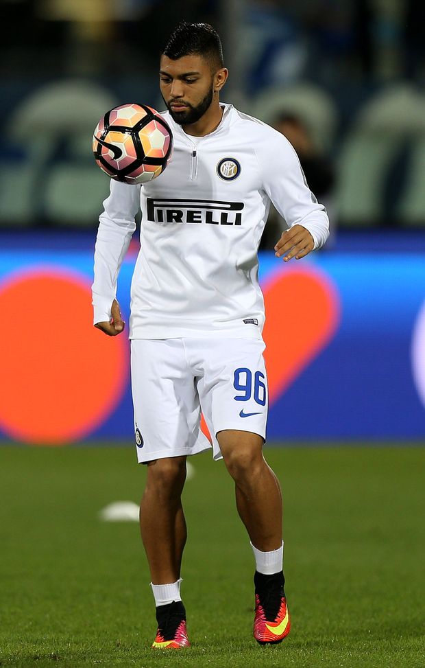 EMPOLI, ITALY - SEPTEMBER 21: Gabriel Barbosa Almeida of FC Internazionale during the Serie A match between Empoli FC and FC Internazionale at Stadio Carlo Castellani on September 21, 2016 in Empoli, Italy. (Photo by Gabriele Maltinti/Getty Images) EMPOLI, ITALY - SEPTEMBER 21: Gabriel Barbosa Almeida of FC Internazionale during the Serie A match between Empoli FC and FC Internazionale at Stadio Carlo Castellani on September 21, 2016 in Empoli, Italy. (Photo by Gabriele Maltinti/Getty Images)