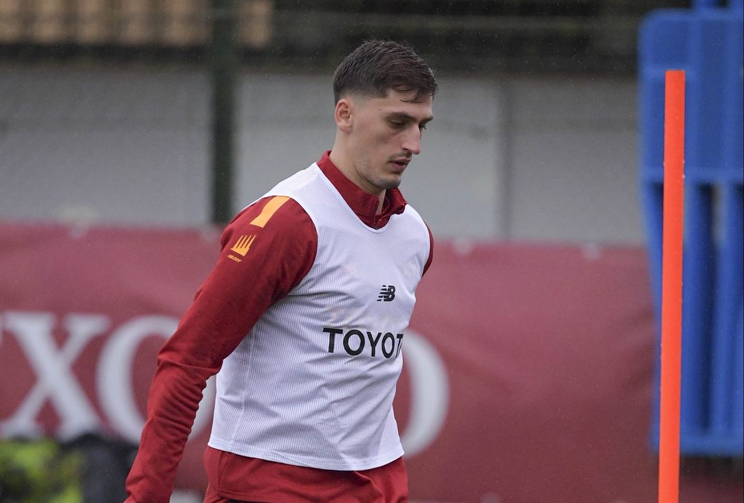 Roma, l’ultimo allenamento prima della partenza per il Portogallo – FOTO GALLERY - immagine 3