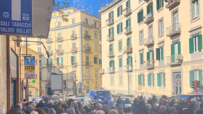 Napoli-Barcellona: in coda all'alba per i biglietti 