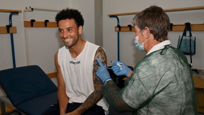 Felipe Anderson riceve il vaccino Felipe Anderson riceve il vaccino