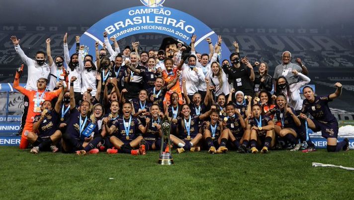 Corinthians, derby di San Paolo e titolo femminile vinto: ma che divario con i premi dei maschi…! 