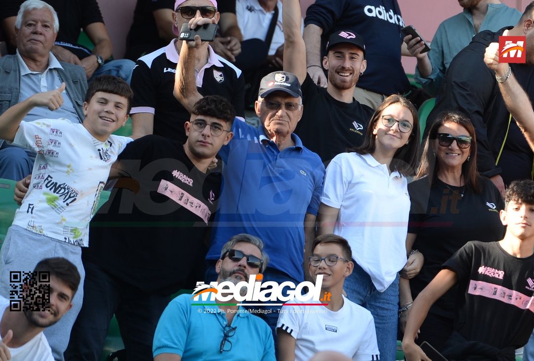 FOTOTIFO Palermo-Cittadella 0-0, i tifosi allo Stadio “Renzo Barbera” (Gallery) - immagine 46