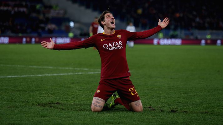 ROME, ITALY - DECEMBER 26:  Nicolo' Zaniolo of AS Roma celebrates after scoring the team's third goal during the Serie A match between AS Roma and US Sassuolo at Stadio Olimpico on December 26, 2018 in Rome, Italy.  (Photo by Paolo Bruno/Getty Images) 
