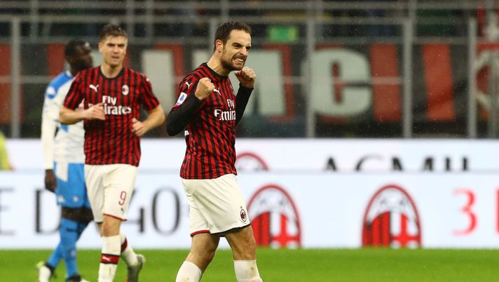 MILAN, ITALY - NOVEMBER 23: Giacomo Bonaventura of AC Milan celebrates his goal during the Serie A match between AC Milan and SSC Napoli at Stadio Giuseppe Meazza on November 23, 2019 in Milan, Italy. (Photo by Marco Luzzani/Getty Images) MILAN, ITALY - NOVEMBER 23: Giacomo Bonaventura of AC Milan celebrates his goal during the Serie A match between AC Milan and SSC Napoli at Stadio Giuseppe Meazza on November 23, 2019 in Milan, Italy. (Photo by Marco Luzzani/Getty Images)