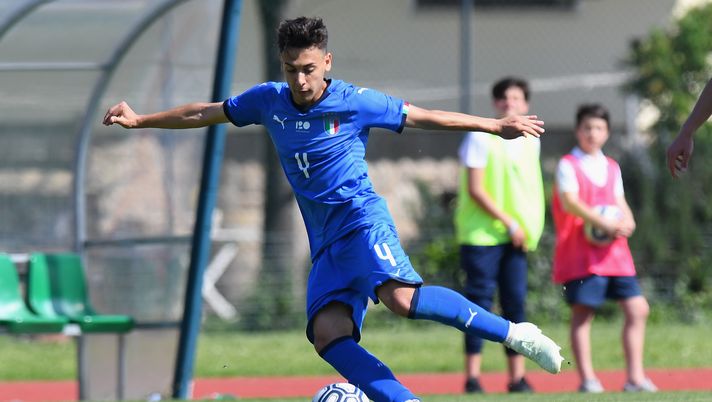 PADOVA, ITALY - APRIL 18: Andrea Rizzo Pinna of Italy U18 in action during the U18 match between Italy and Hungary on April 18, 2018 in Abano Terme near Padova, Italy.  (Photo by Alessandro Sabattini/Getty Images)  PADOVA, ITALY - APRIL 18: Andrea Rizzo Pinna of Italy U18 in action during the U18 match between Italy and Hungary on April 18, 2018 in Abano Terme near Padova, Italy.  (Photo by Alessandro Sabattini/Getty Images)