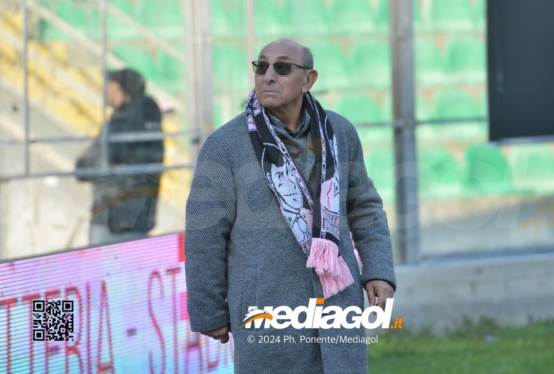 FOTOTIFO Palermo-Como 3-0, gli scatti ai tifosi al “Renzo Barbera” (GALLERY) - immagine 134