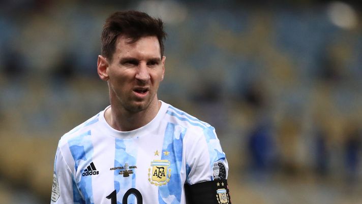RIO DE JANEIRO, BRAZIL - JULY 10: Lionel Messi of Argentina reacts during the final of Copa America Brazil 2021 between Brazil and Argentina at Maracana Stadium on July 10, 2021 in Rio de Janeiro, Brazil. (Photo by Buda Mendes/Getty Images) RIO DE JANEIRO, BRAZIL - JULY 10: Lionel Messi of Argentina reacts during the final of Copa America Brazil 2021 between Brazil and Argentina at Maracana Stadium on July 10, 2021 in Rio de Janeiro, Brazil. (Photo by Buda Mendes/Getty Images)