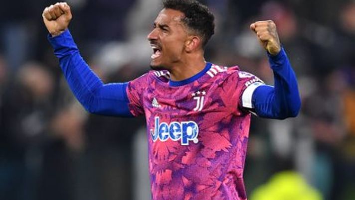 TURIN, ITALY - JANUARY 07: Danilo of Juventus celebrates following their sides victory after the Serie A match between Juventus and Udinese Calcio at Allianz Stadium on January 07, 2023 in Turin, Italy. (Photo by Valerio Pennicino/Getty Images) Ancora Juve: è l’ottava - immagine 1