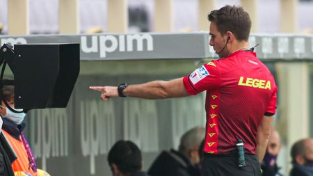 GERMOGLI PH 19 DICEMBRE 2020 FIRENZE STADIO ARTEMIO FRANCHI CAMPIONATO DI SERIE A FIORENTINA VS HELLAS VERONA NELLA FOTO FORNEAU ARBITRO