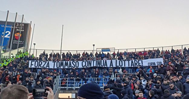 Atalanta-Roma, striscione della sud: “Forza Tommaso, continua a lottare” – FOTO- immagine 2