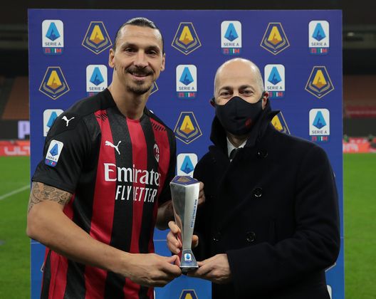 Ivan Gazidis, AD del Milan, con Zlatan Ibrahimovic, punta rossonera Ivan Gazidis, AD del Milan, con Zlatan Ibrahimovic, punta rossonera