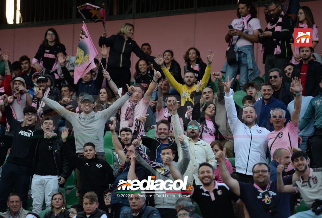 Fotogallery, i tifosi allo stadio per Palermo-Triestina 1-1 - immagine 42