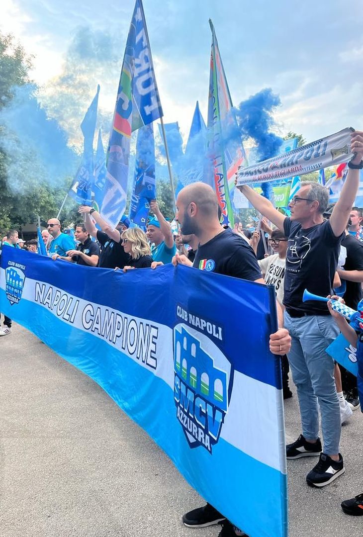 GALLERY I club UANM festeggiano lo Scudetto allo stadio Dall’Ara e dalle sedi - immagine 21