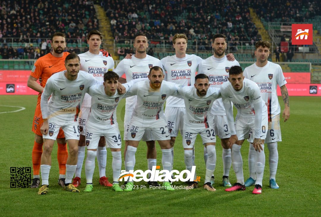 FOTO Palermo-Cosenza 0-0, 32ª giornata di Serie B 2022-2023 (La Gallery) - immagine 7