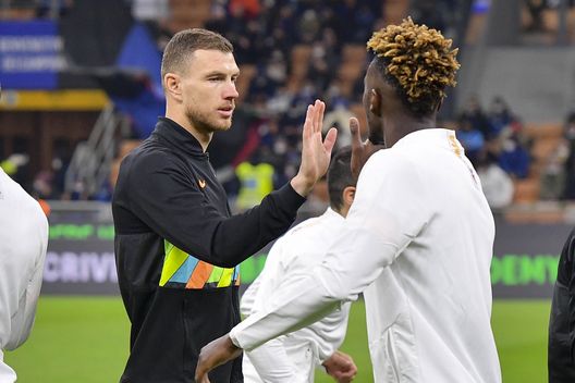 Getty Images Pinto vola a Milano: sirene inglesi per Veretout. Dzeko valuta un ritorno a Roma- immagine 2
