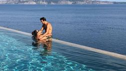 Alena Seredova, relax e sorrisi: si gode la Grecia tra le braccia del suo compagno